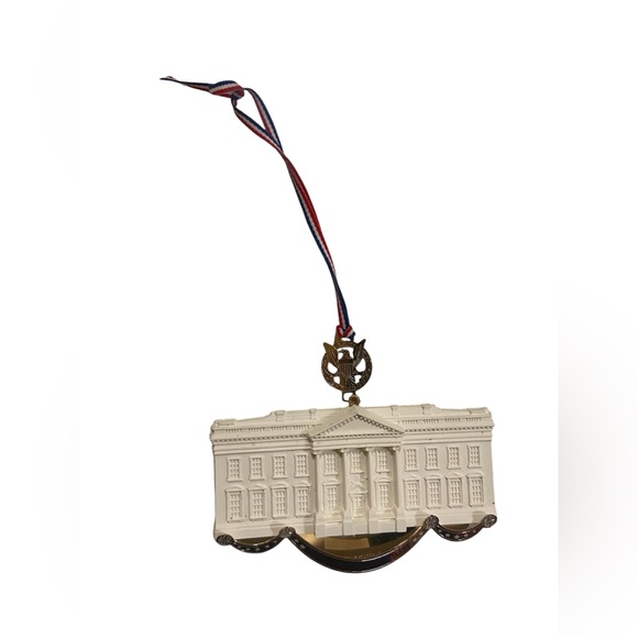 Unique Vintage Other - White House Ornament #8049